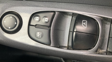 Nissan Juke 1.0 DiG-T 114 N-Connecta 5dr Petrol Hatchback